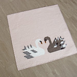 Pattern Swan Island: Swan Baby Quilt
