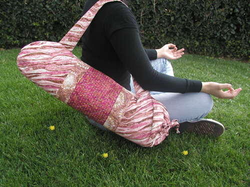 Ravelry: Felted Yoga Mat Bag pattern by Joelle Hoverson